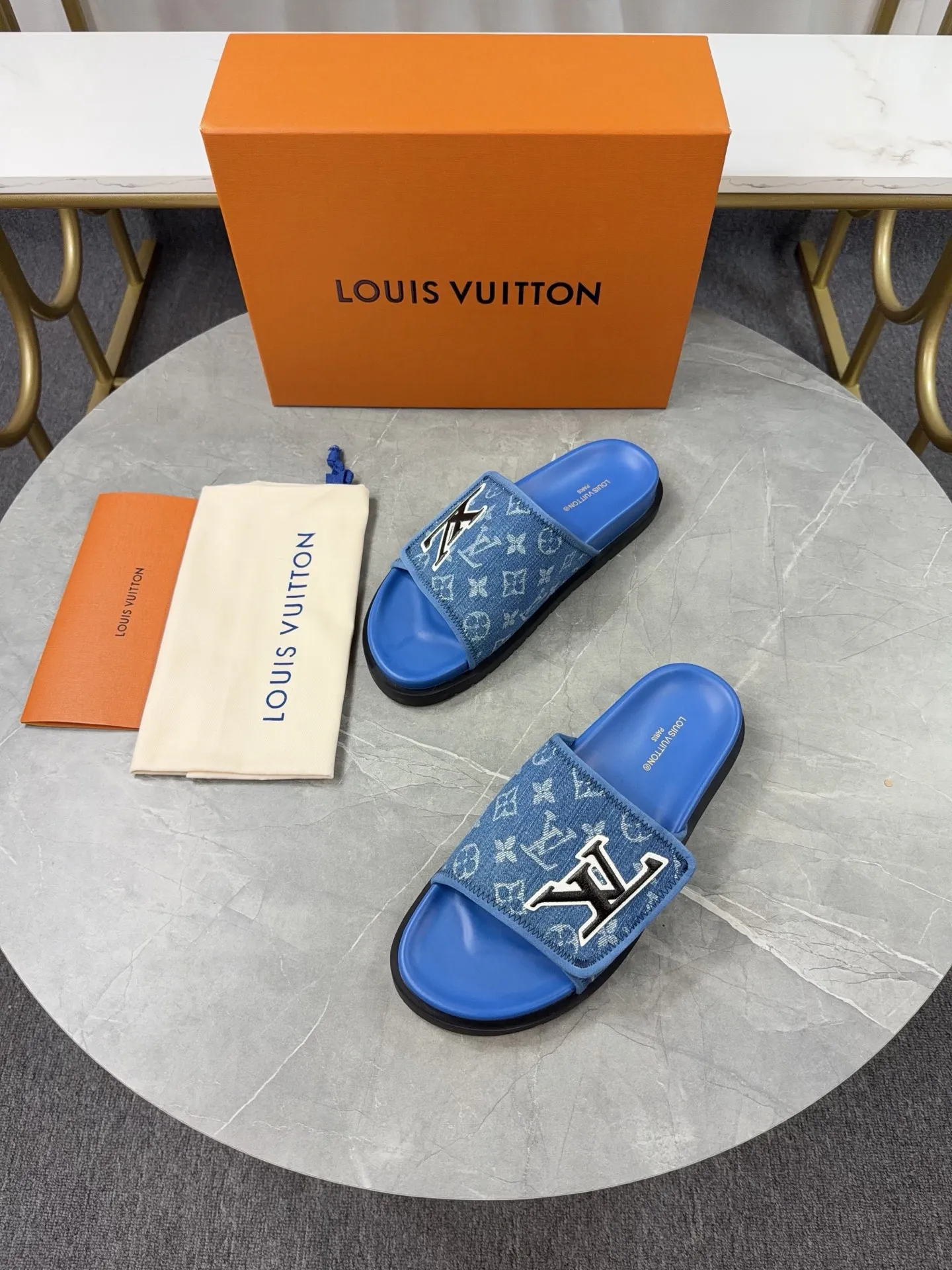 Men's Men's Shoes 💰380💰 🌈LV | Louis Vuitton ²⁰²³ 𝐬𝐬 🧡💚2025 Spring and Summer New Style Top Version‼ ️The original version is the same. The counter specializes in the latest straw slippers. Hard goods are new🆕 ❥Purchase level! Full of high-end feel! A popular model among bloggers at home and abroad, it’s retro and fashionable, and looks stunning on your feet! Mainly recommended models on the official website★ ━━━━━ ЅᏇєєt ━━━━━ ▪️Upper: original customized cowhide fabric ▪️Inner: cow lining ▪️Outsole: high-end rubber outsole ▪️Shoe size: 35-47 (46-47 customization is not returnable)